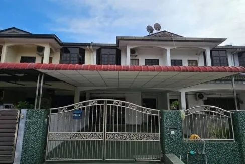 Rumah Teres Dua Tingkat untuk dijual di Taman Kamunting 1, Taiping.
