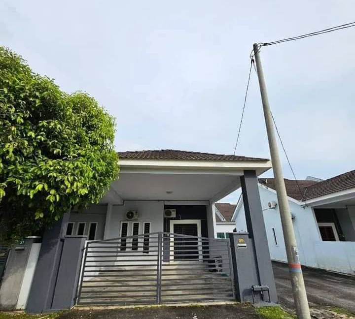 Rumah Teres Setingkat untuk dijual di Taman Kamunting Mutiara, Kamunting.