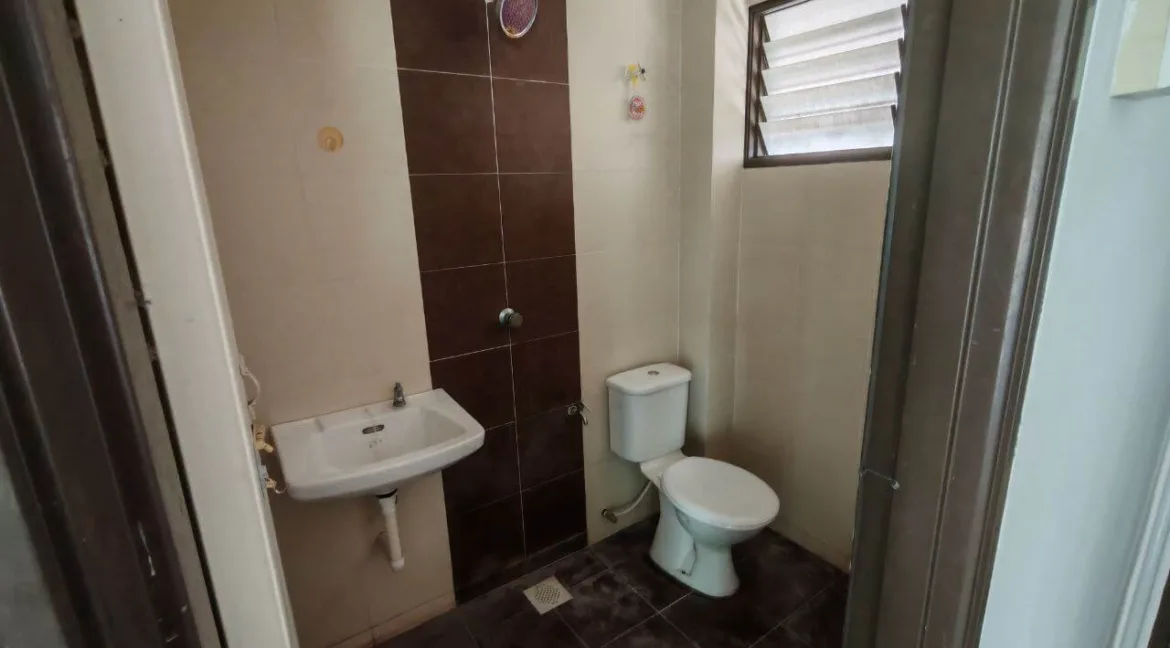 rumah-teres-bandar-universiti-end-lot-ai-15