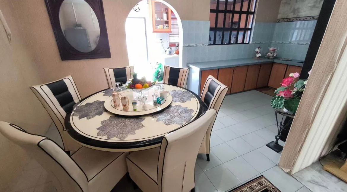 rumah-teres-dua-tingkat-rapat-setia-baru-22