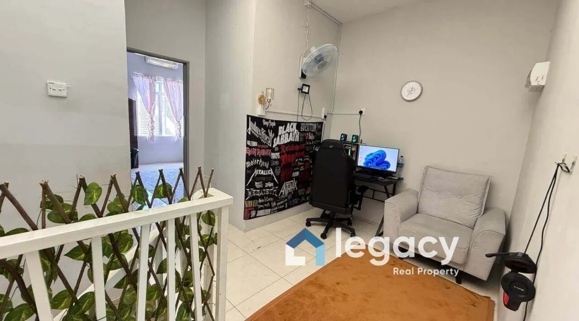 rumah-teres-dua-tingkat-taman-kinding-raya-tanjung-rambutan12