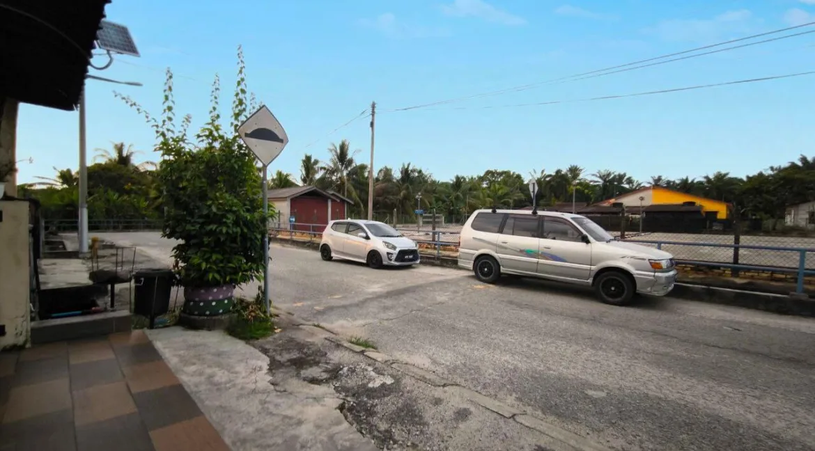 rumah-teres-setingkat-taman-damai-jaya-03