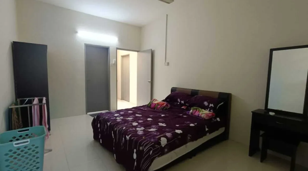 rumah-teres-taman-chandan-putri-09