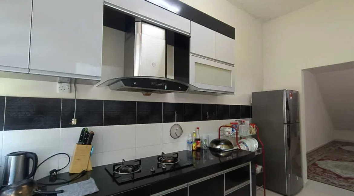 rumah-teres-taman-chandan-putri-14