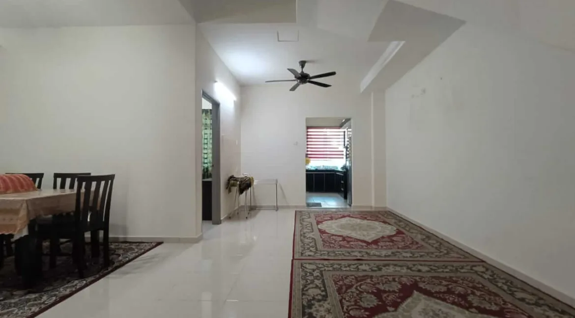 rumah-teres-taman-chandan-putri-17