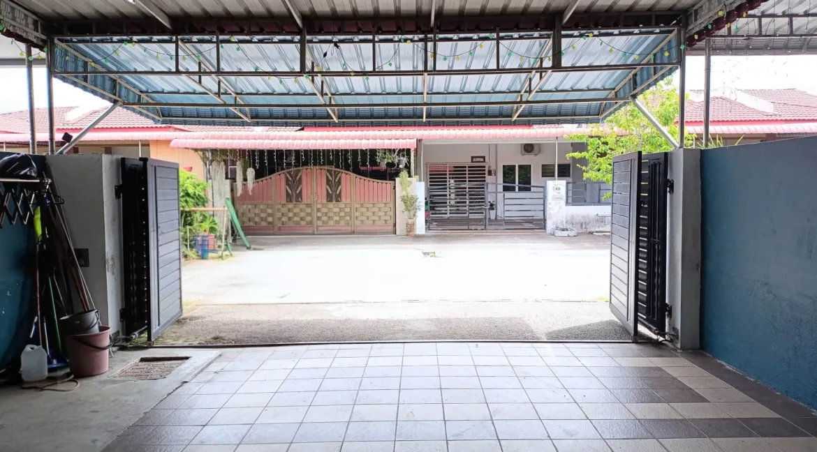 rumah-teres-taman-pengkalan-bandaraya-02