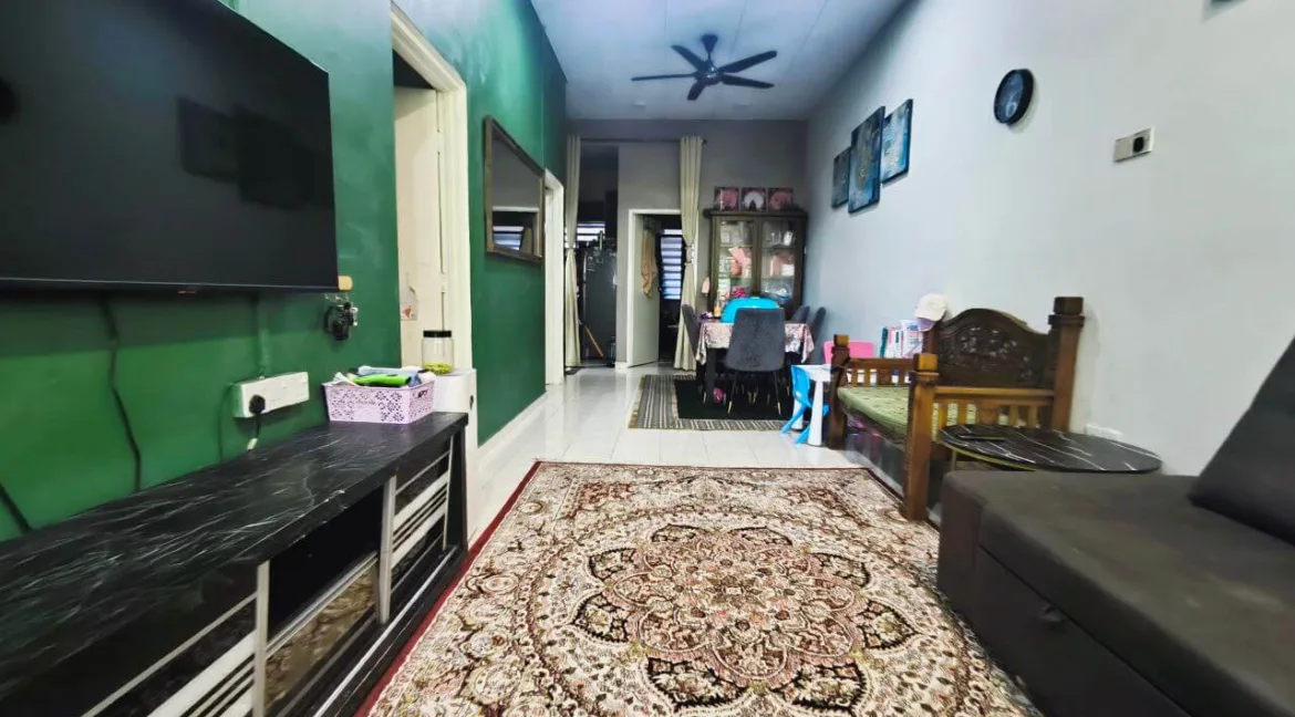 rumah-teres-taman-pengkalan-harmoni-04