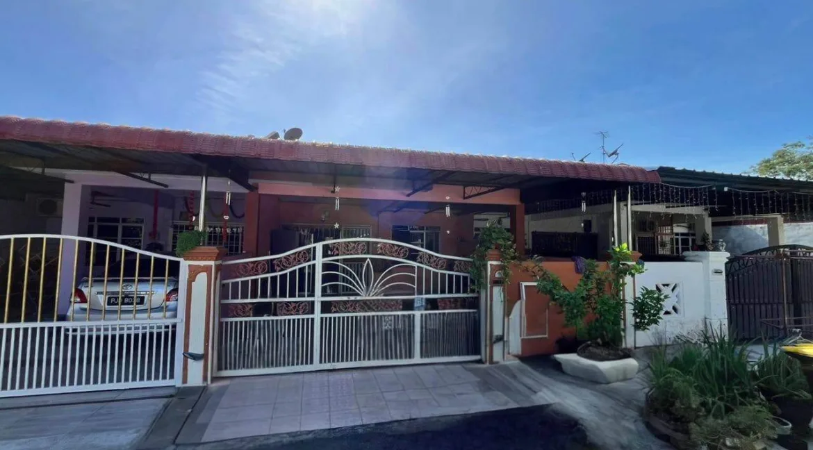 Rumah Teres Setingkat untuk dijual di Taman Serai Perdana, Bagan Serai.
