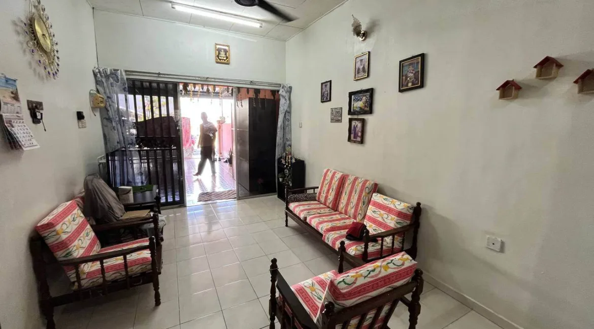 rumah-teres-taman-serai-perdana-05