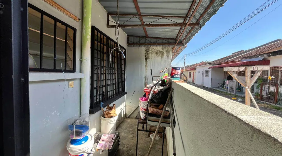 rumah-teres-taman-serai-perdana-11