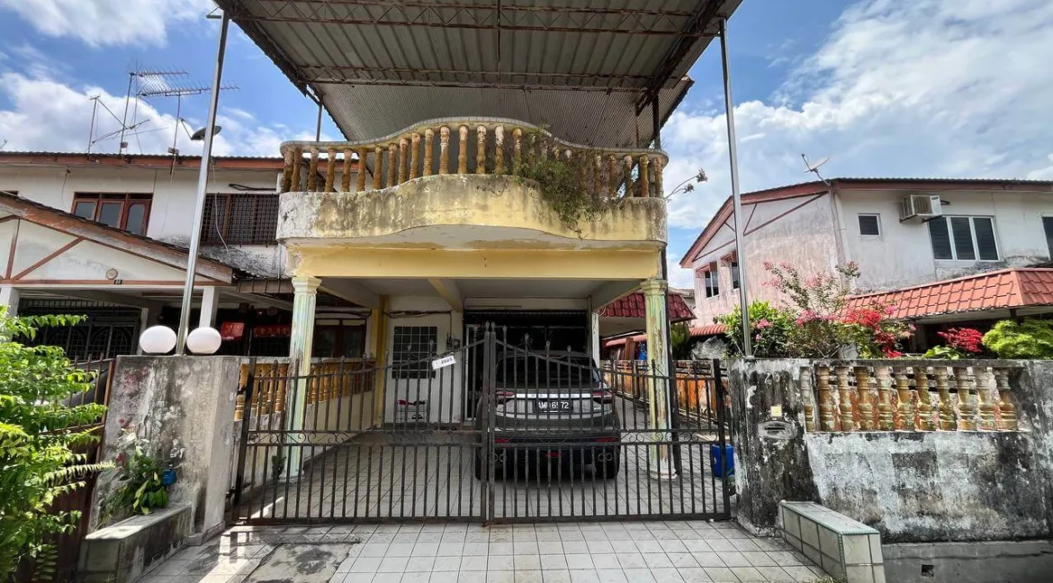 Rumah Teres Dua Tingkat Endlot untuk dijual di Taman Simpang Aman, Simpang.