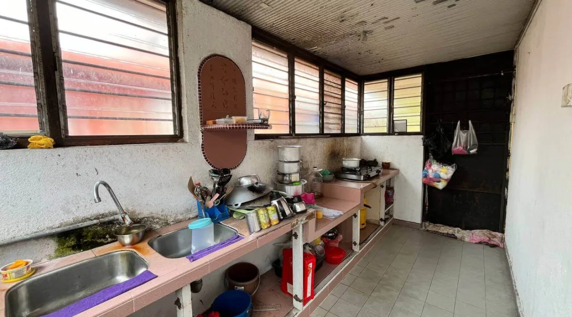 teres-2-tingkat-taman-simpang-aman-09