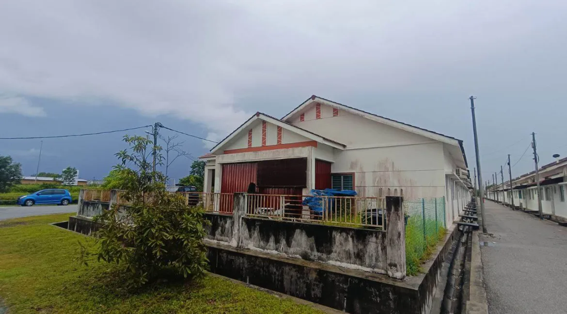 teres-corner-lot-taman-bandar-u-04