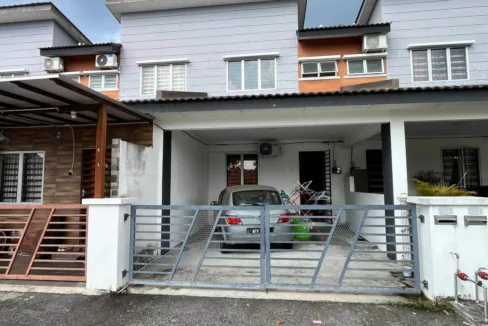 Rumah Teres Dua Tingkat untuk dijual di Taman Lestari UIS, Seri Iskandar.