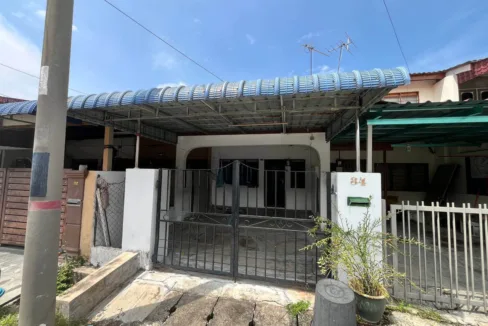 Teres Dua Tingkat untuk dijual di Taman Pakatan, Bercham.