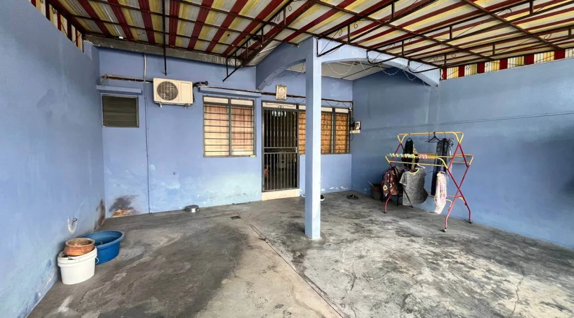 teres-setingkat-taman-chandan-desa-kuala-kangsar-nn-03