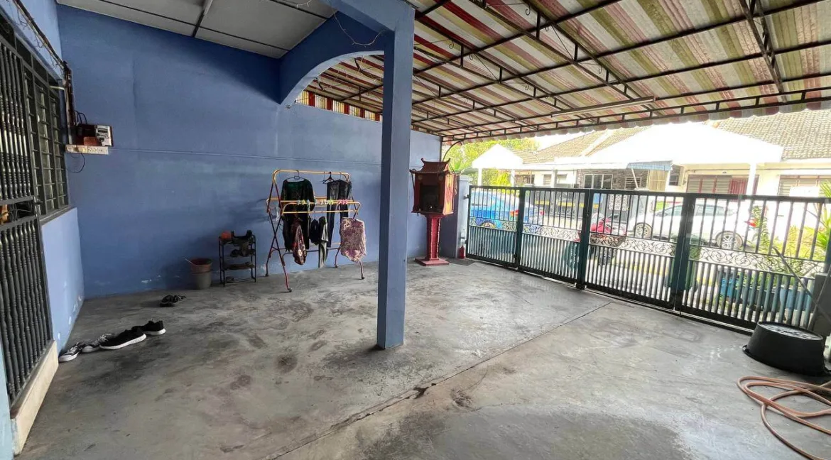 teres-setingkat-taman-chandan-desa-kuala-kangsar-nn-04