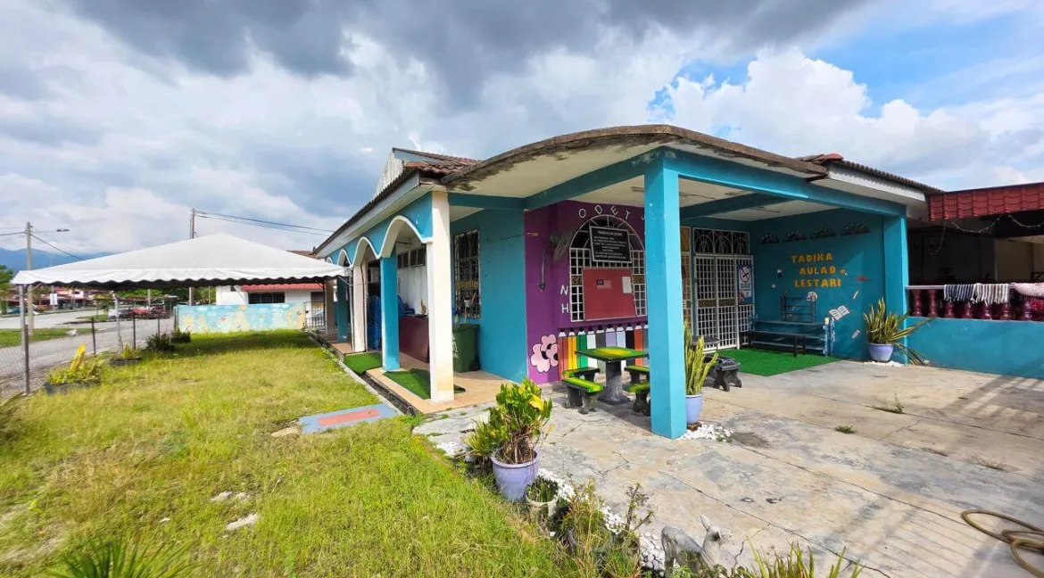 teres-setingkat-taman-klebang-restu-02