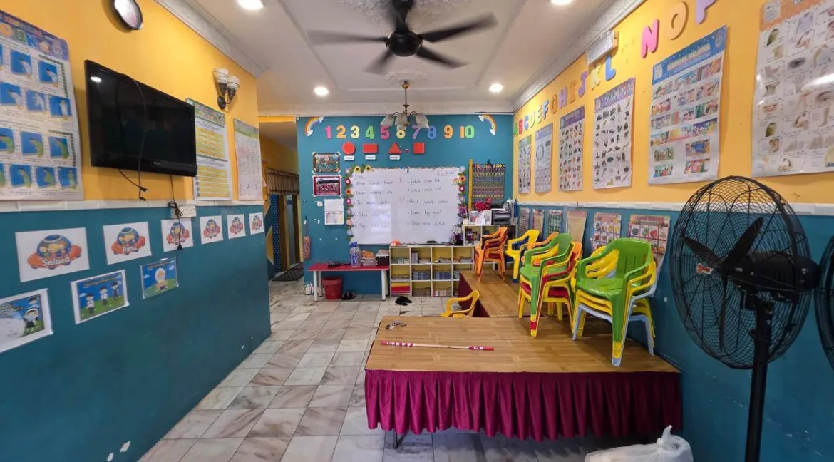 teres-setingkat-taman-klebang-restu-10