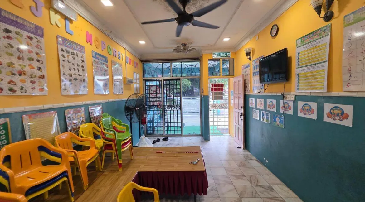 teres-setingkat-taman-klebang-restu-12