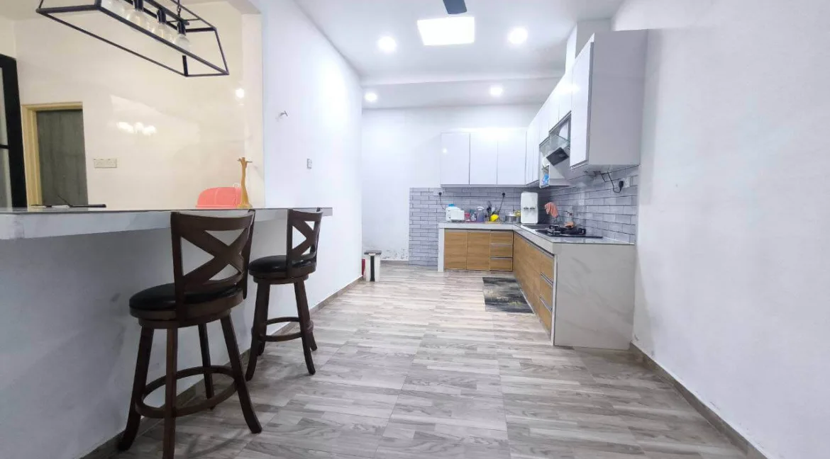 semi-d-dua-tingkat-taman-desa-manjung-03