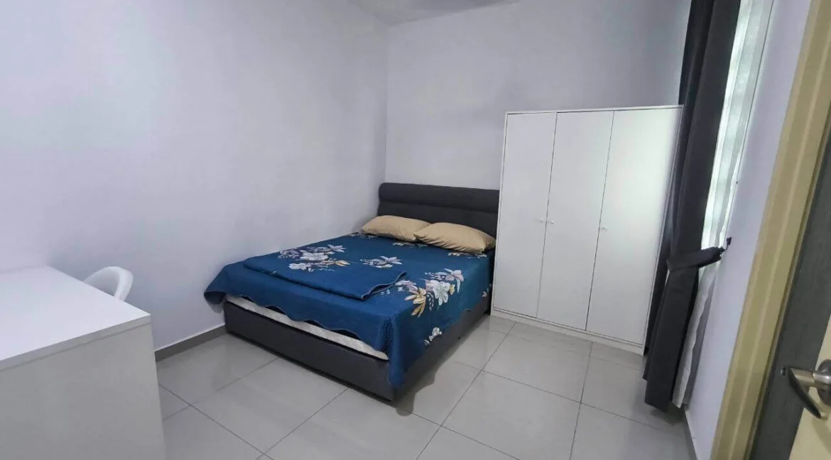 semi-d-dua-tingkat-taman-desa-manjung-08