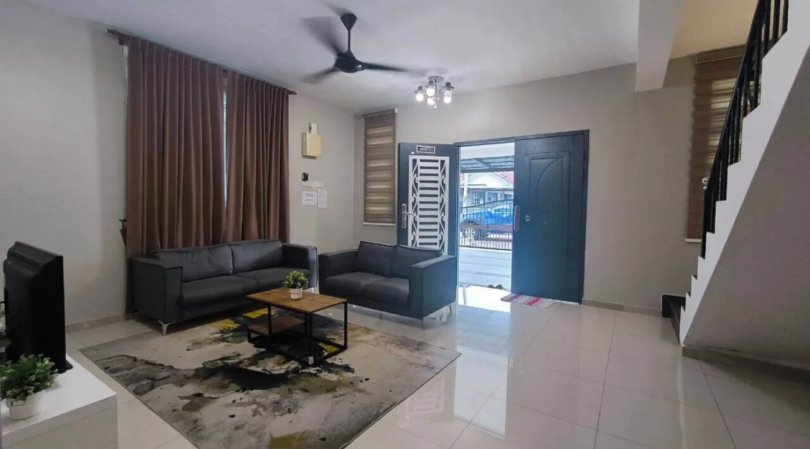 semi-d-dua-tingkat-taman-desa-manjung-18