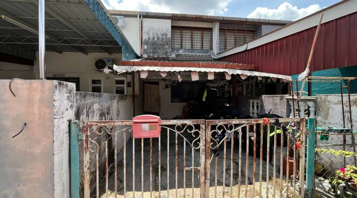 Teres Dua Tingkat untuk dijual di Taman Maju Rapat, Ipoh.