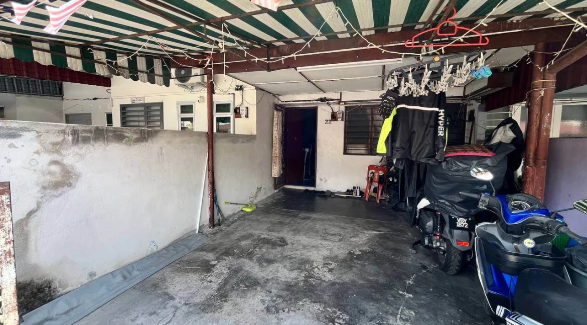 teres-dua-tingkat-taman-maju-rapat-03