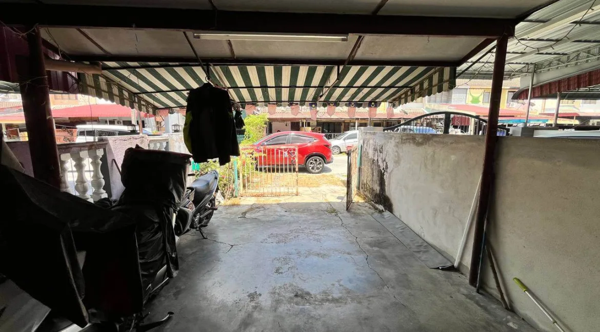 teres-dua-tingkat-taman-maju-rapat-04