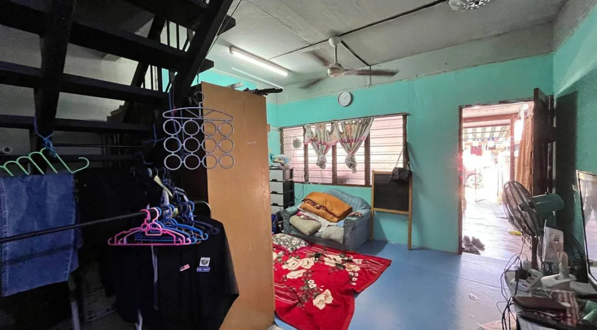 teres-dua-tingkat-taman-maju-rapat-06