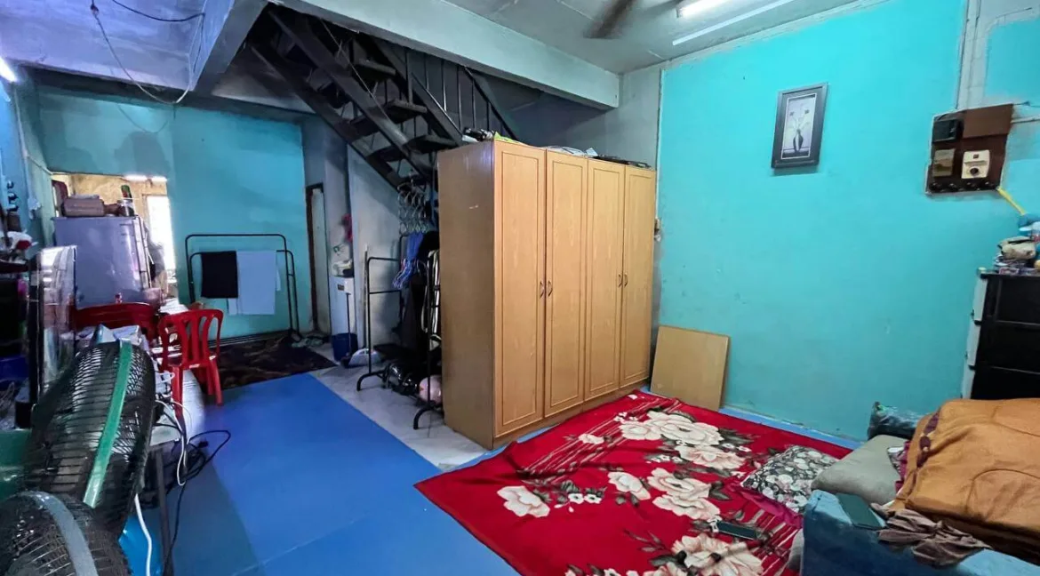 teres-dua-tingkat-taman-maju-rapat-07