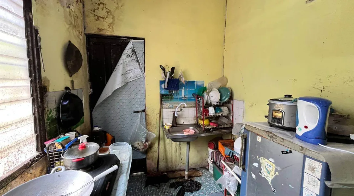 teres-dua-tingkat-taman-maju-rapat-14