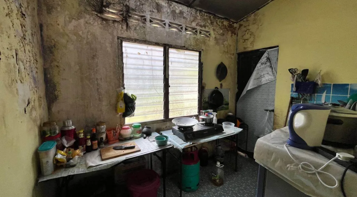 teres-dua-tingkat-taman-maju-rapat-16