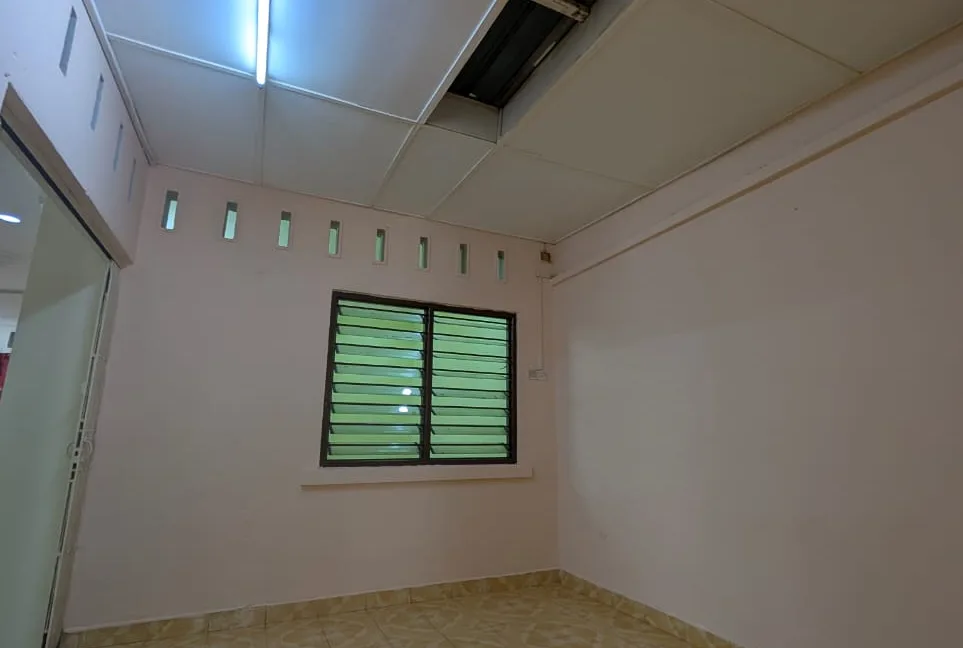 teres-setingkat-taman-cherry-zmaxx-05