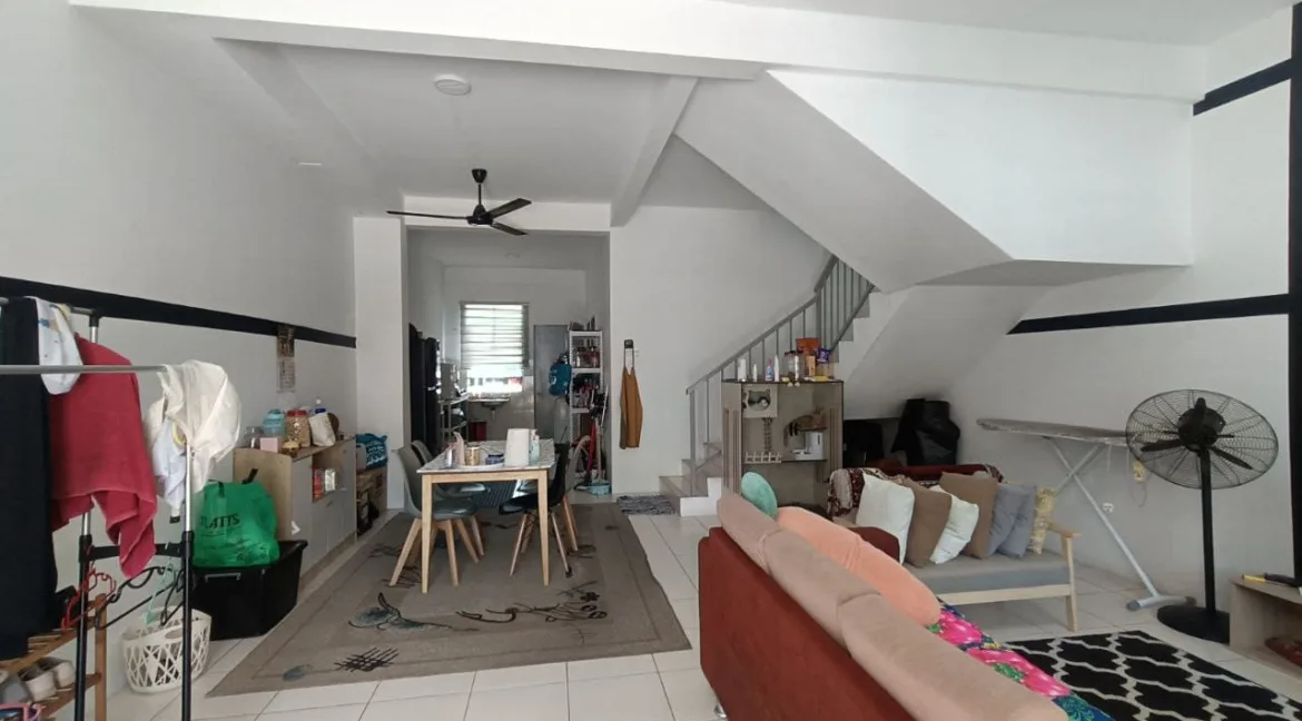 teres-2-tingkat-taman-chepor-idaman-bandar-meru-raya-09