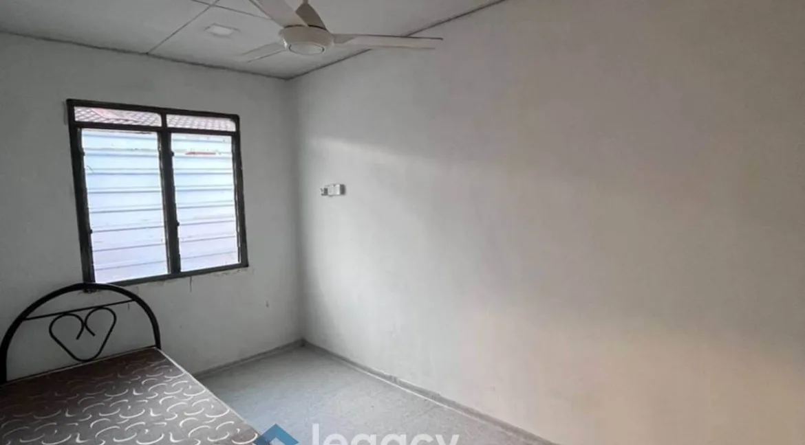 teres-low-cost-dua-tingkat-taman-klebang-jaya-ipoh-11