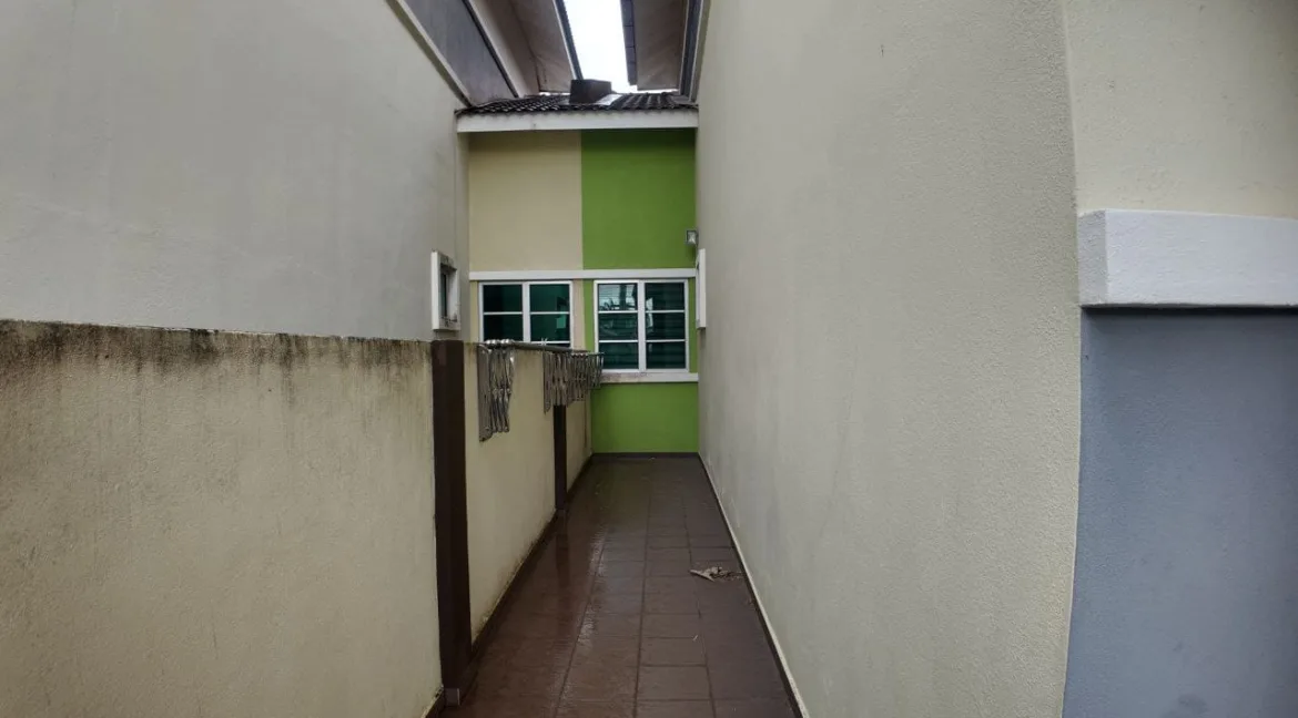 teres-semi-d-dua-tingkat-taman-klebang-impian-ipoh-24