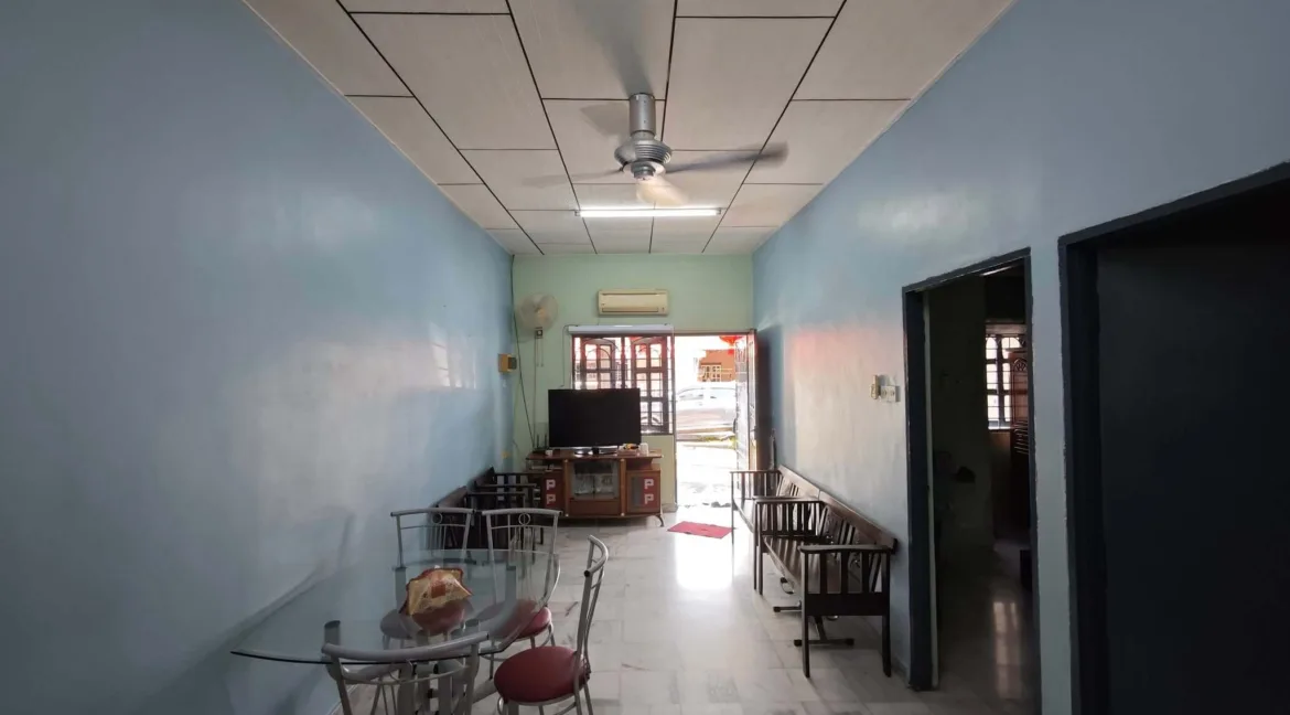 teres-setingkat-taman-indah-pengkalan-aor-04