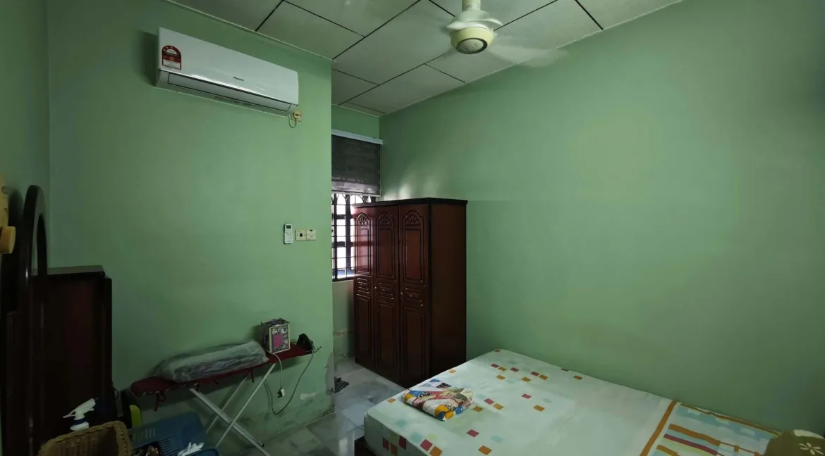 teres-setingkat-taman-indah-pengkalan-aor-05
