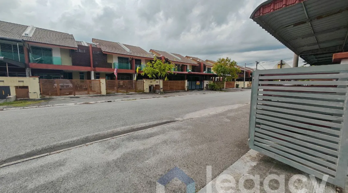 teres-setingkat-taman-klebang-putra-ipoh-05