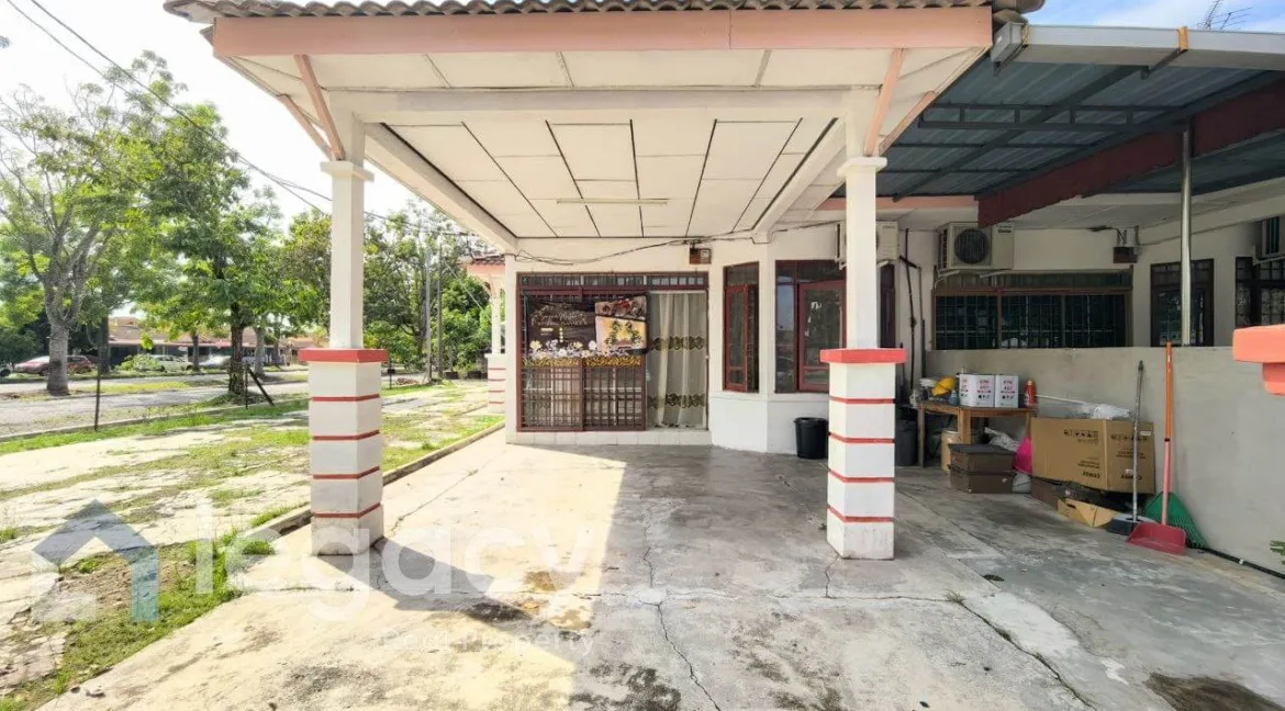 rumah-setingkat-untuk-dijual-seri-iskandar-perdana-seri-iskandar-03