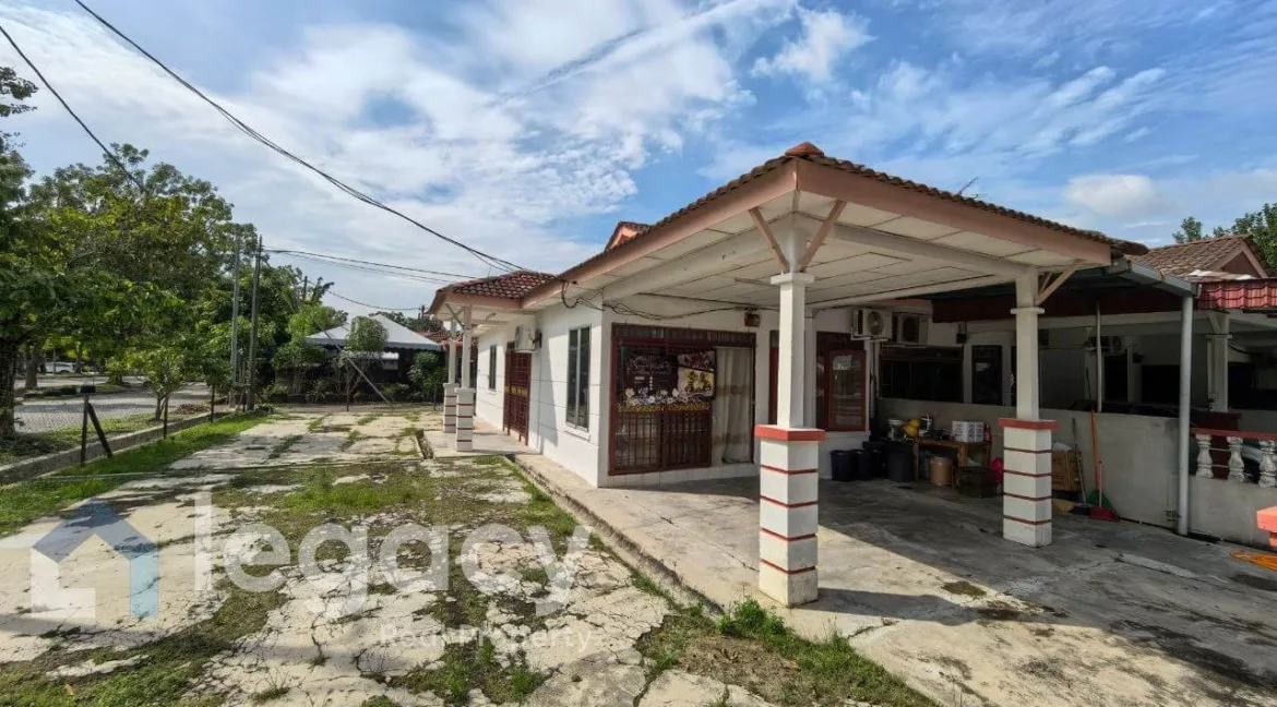 rumah-setingkat-untuk-dijual-seri-iskandar-perdana-seri-iskandar-04