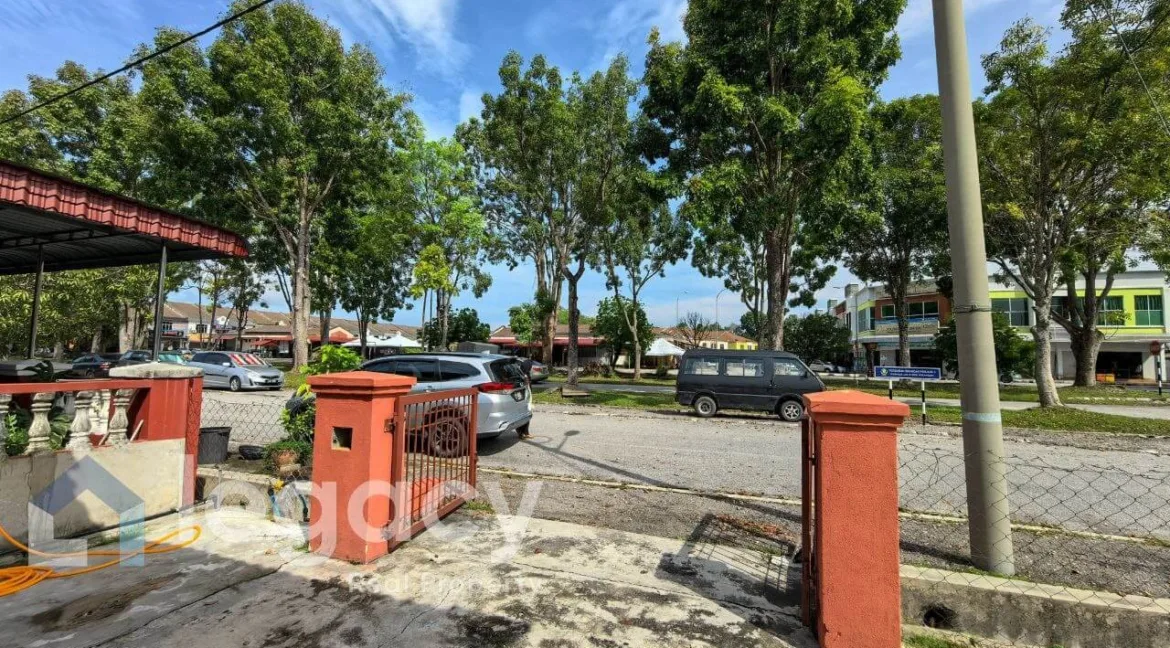 rumah-setingkat-untuk-dijual-seri-iskandar-perdana-seri-iskandar-06