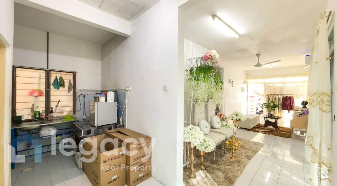 rumah-setingkat-untuk-dijual-seri-iskandar-perdana-seri-iskandar-11