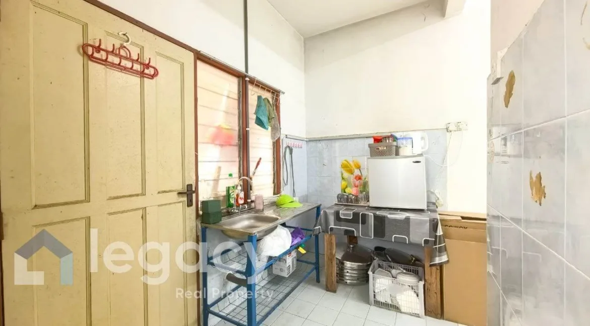 rumah-setingkat-untuk-dijual-seri-iskandar-perdana-seri-iskandar-12