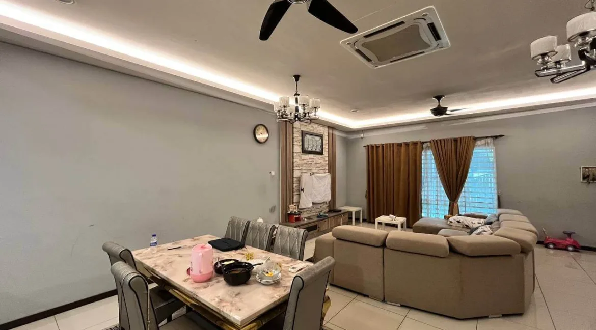 rumah-teres-2-tingkat-untuk-dijual-desa-lang-indah-ipoh-04