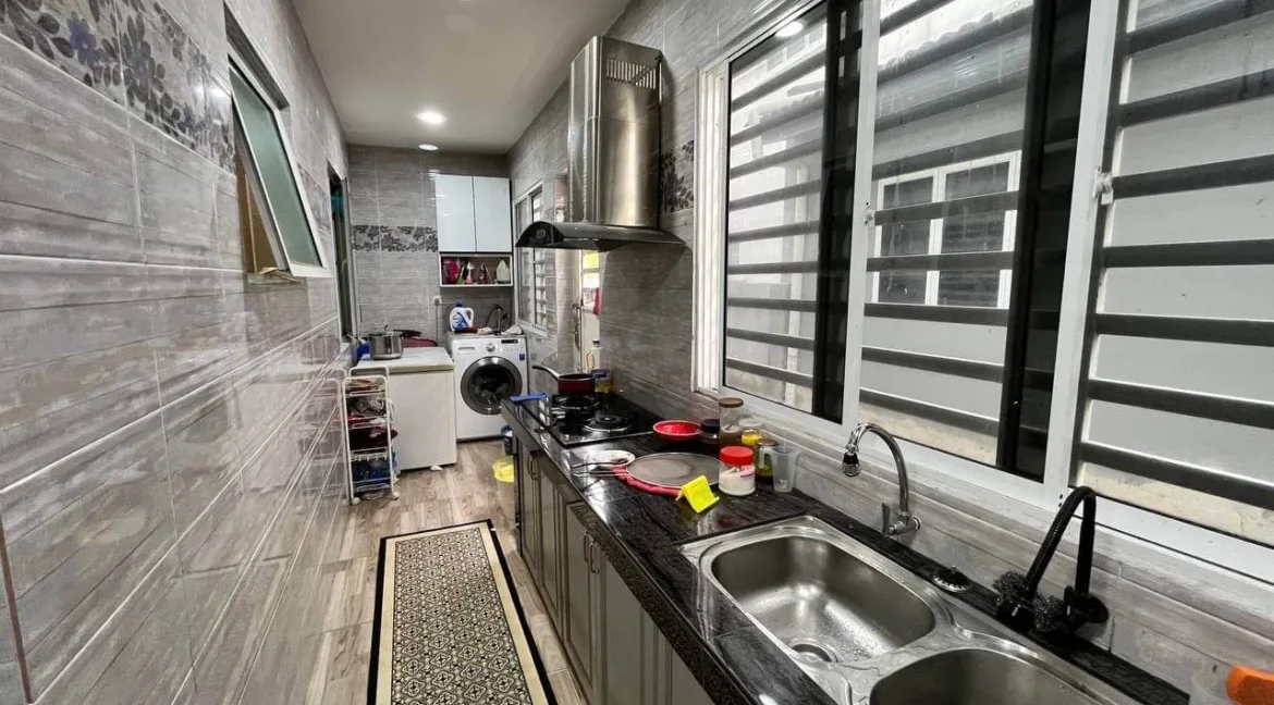 rumah-teres-2-tingkat-untuk-dijual-desa-lang-indah-ipoh-07