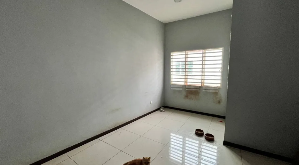 rumah-teres-2-tingkat-untuk-dijual-desa-lang-indah-ipoh-08