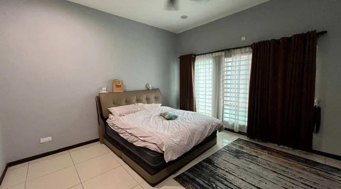 rumah-teres-2-tingkat-untuk-dijual-desa-lang-indah-ipoh-09